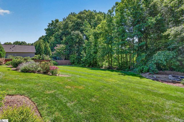 2 Fox Hunt Lane, Greer, SC 29651