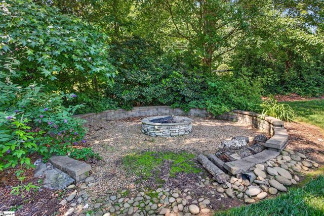 2 Fox Hunt Lane, Greer, SC 29651