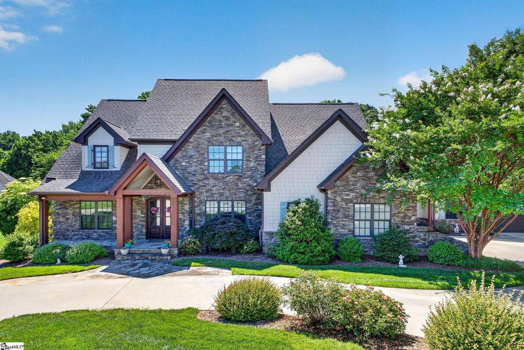 2 Fox Hunt Lane, Greer, SC 29651