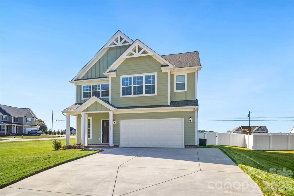 11507 Valley Oaks Lane, Stanfield, NC 28163