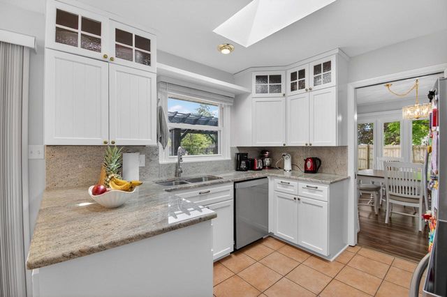 8 Steeplechase DRIVE, Racine, WI 53402
