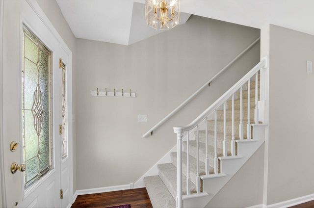 8 Steeplechase DRIVE, Racine, WI 53402