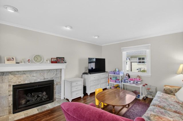 8 Steeplechase DRIVE, Racine, WI 53402