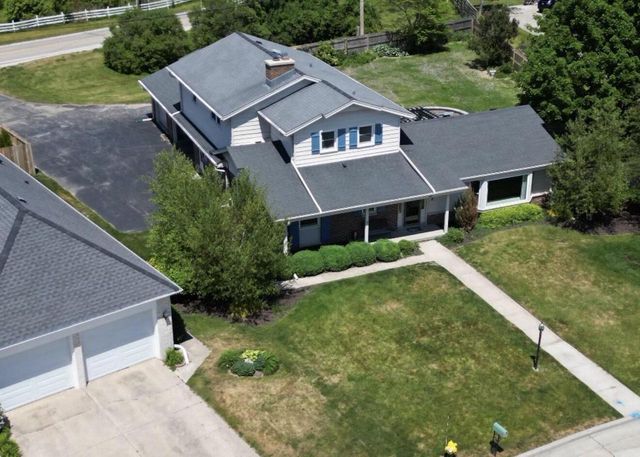 8 Steeplechase DRIVE, Racine, WI 53402