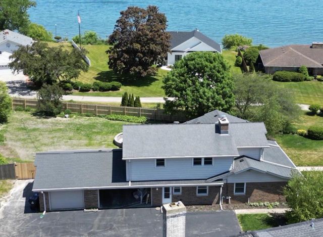 8 Steeplechase DRIVE, Racine, WI 53402