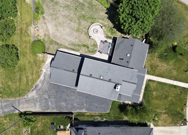 8 Steeplechase DRIVE, Racine, WI 53402