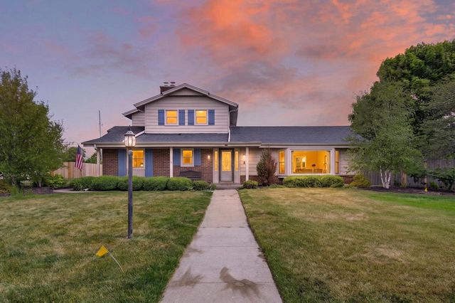 8 Steeplechase DRIVE, Racine, WI 53402