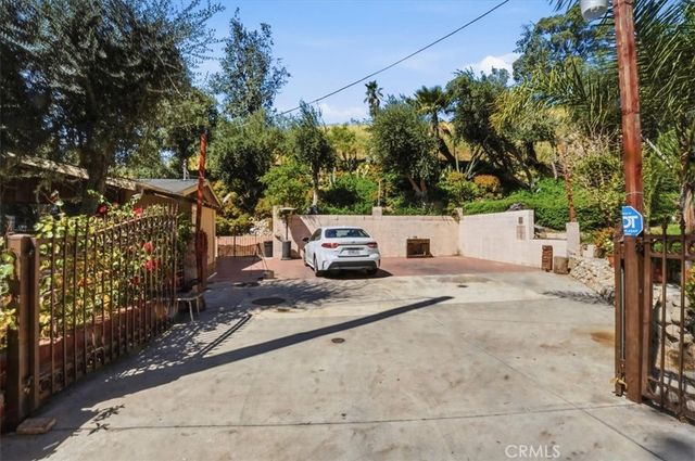 4400 Harrison Canyon, San Bernardino, CA 92404