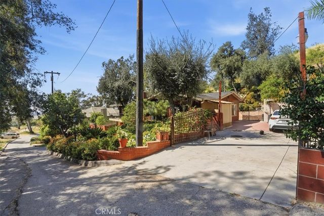 4400 Harrison Canyon, San Bernardino, CA 92404