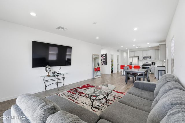 14061 E Crotalus Way, Vail, AZ 85641