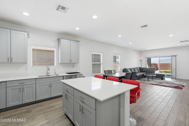 14061 E Crotalus Way, Vail, AZ 85641