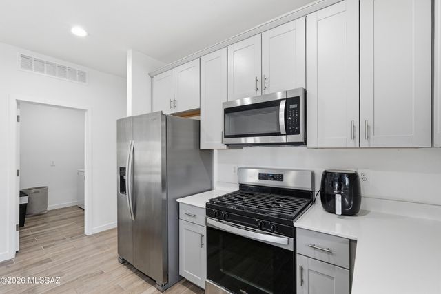 14061 E Crotalus Way, Vail, AZ 85641