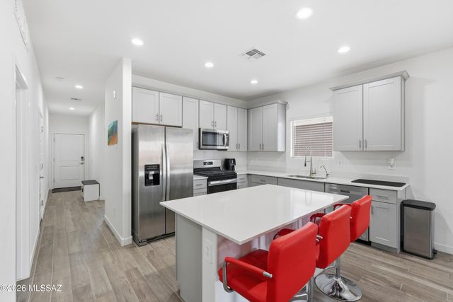 14061 E Crotalus Way, Vail, AZ 85641