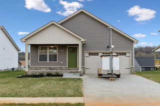 946 Tufnel Dr, Clarksville, TN 37040