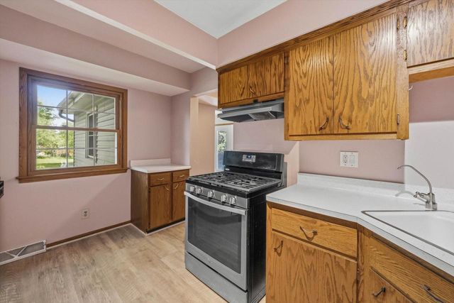 4134 W Fountain AVENUE, Brown Deer, WI 53209