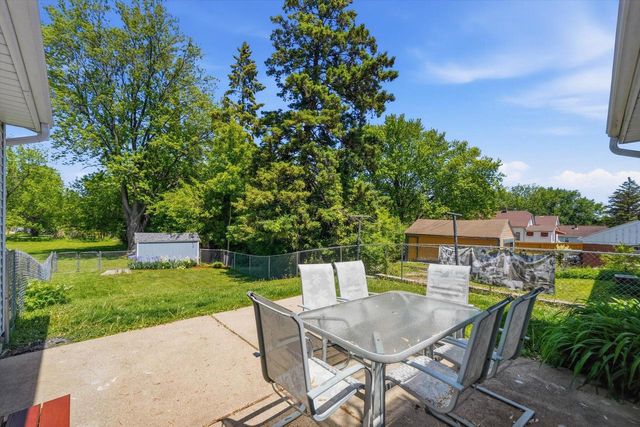 4134 W Fountain AVENUE, Brown Deer, WI 53209
