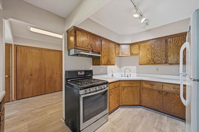 4134 W Fountain AVENUE, Brown Deer, WI 53209