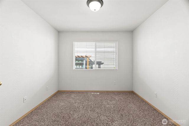 415 Yauger Way NW, Olympia, WA 98502