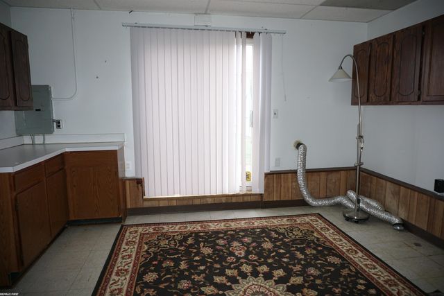 21712 Lakeview Street, St Clair Shores, MI 48080