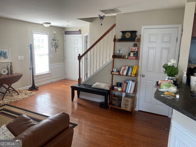 294 Balaban Circle, Woodstock, GA 30188