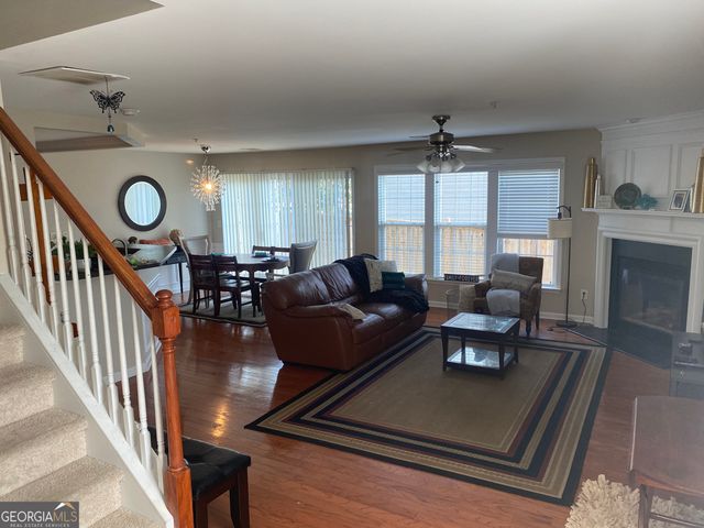 294 Balaban Circle, Woodstock, GA 30188