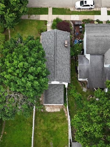 644 4th St, Oakmont, PA 15139