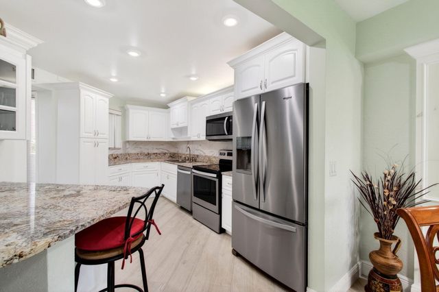 5750 Camino Del Sol 201, Boca Raton, FL 33433