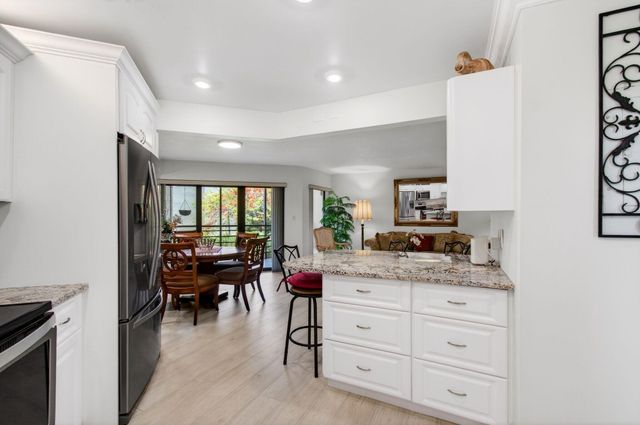 5750 Camino Del Sol 201, Boca Raton, FL 33433