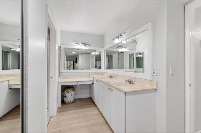 5750 Camino Del Sol 201, Boca Raton, FL 33433