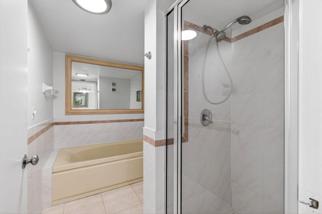 5750 Camino Del Sol 201, Boca Raton, FL 33433