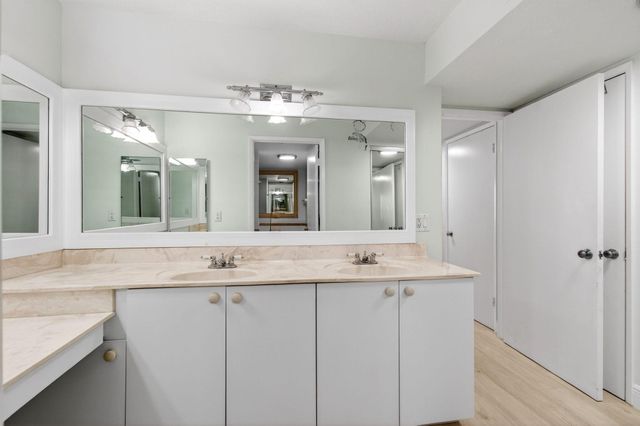 5750 Camino Del Sol 201, Boca Raton, FL 33433