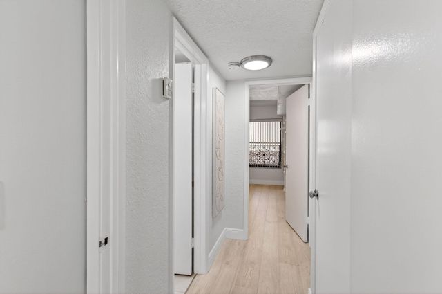 5750 Camino Del Sol 201, Boca Raton, FL 33433