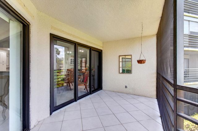 5750 Camino Del Sol 201, Boca Raton, FL 33433