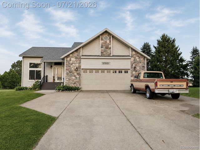 2581 Amy Court, Oxford Charter Township, MI 48371