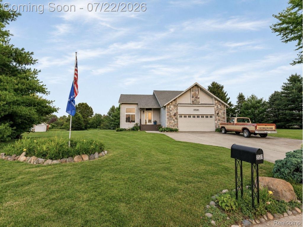 2581 Amy Court, Oxford Charter Township, MI 48371