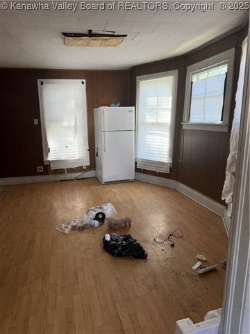 112 Park Drive, Charleston, WV 25302