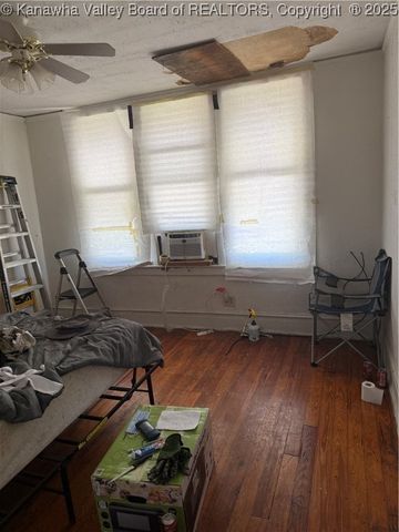 112 Park Drive, Charleston, WV 25302