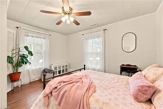 106 Crestwood Circle, High Point, NC 27260