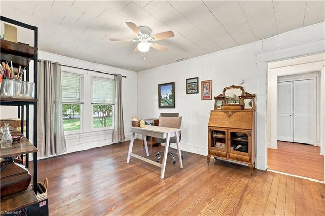 106 Crestwood Circle, High Point, NC 27260