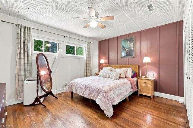 106 Crestwood Circle, High Point, NC 27260