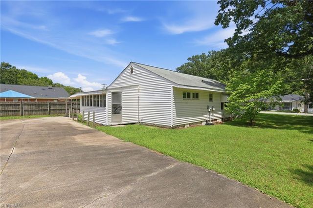 106 Crestwood Circle, High Point, NC 27260