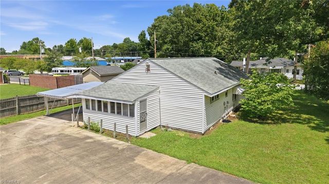 106 Crestwood Circle, High Point, NC 27260