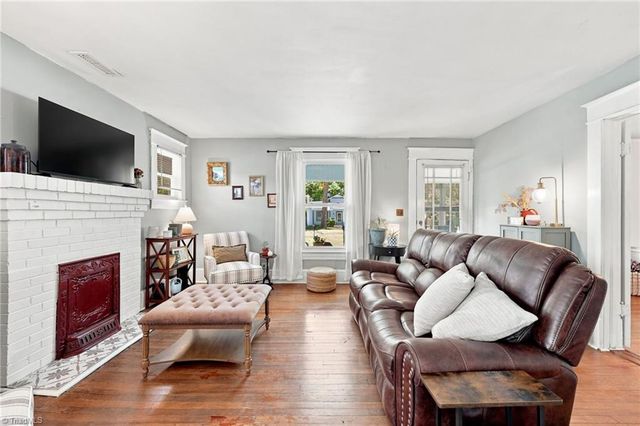 106 Crestwood Circle, High Point, NC 27260