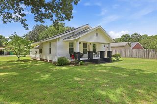 106 Crestwood Circle, High Point, NC 27260