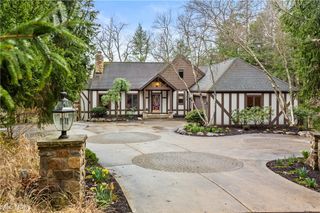 1364 Echo Glen, Gates Mills, OH 44040