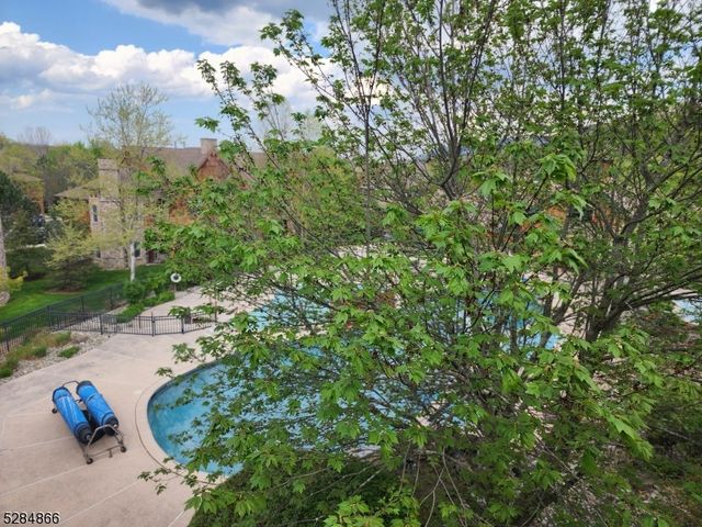 1 Pine Crescent 23, Vernon Twp., NJ 07462