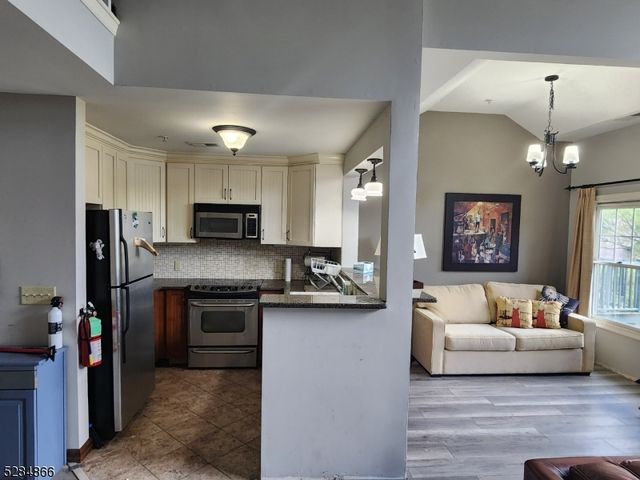 1 Pine Crescent 23, Vernon Twp., NJ 07462
