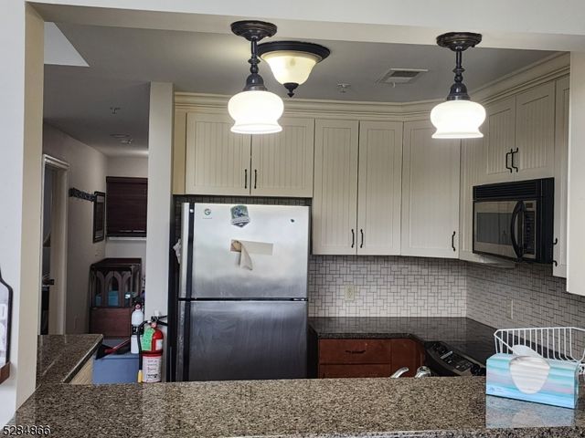 1 Pine Crescent 23, Vernon Twp., NJ 07462