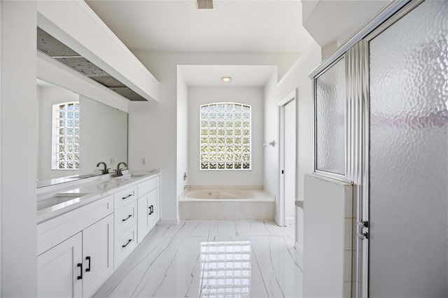 562 OAK BAY DRIVE, Osprey, FL 34229