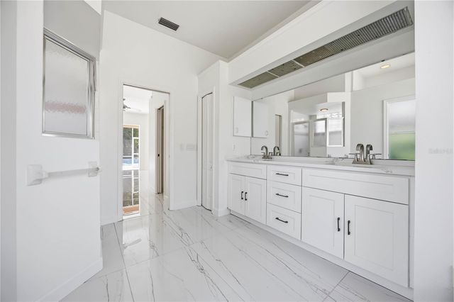 562 OAK BAY DRIVE, Osprey, FL 34229